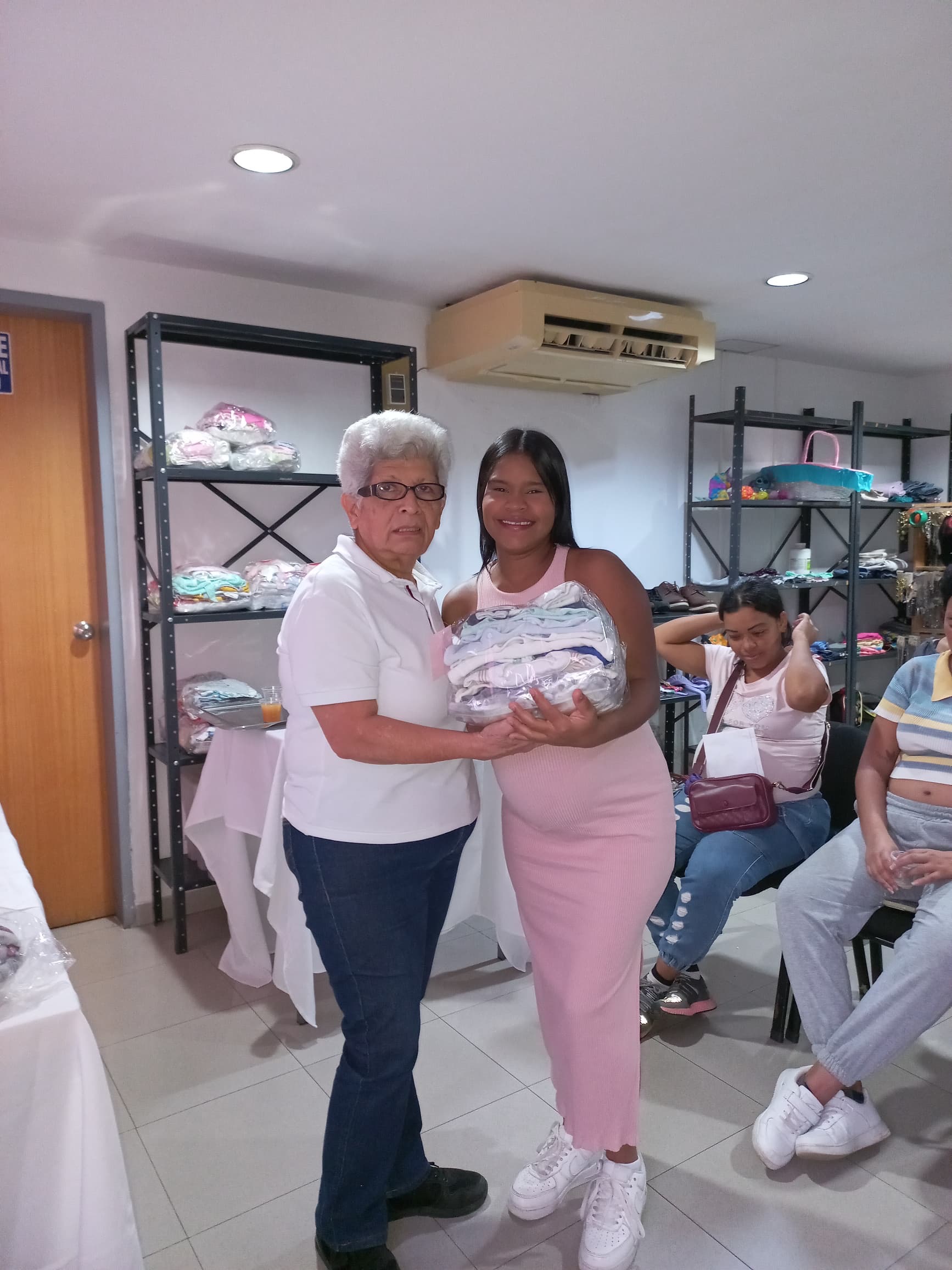 Actividad comunitaria de Fundación Maggie Paul, fotografía 8